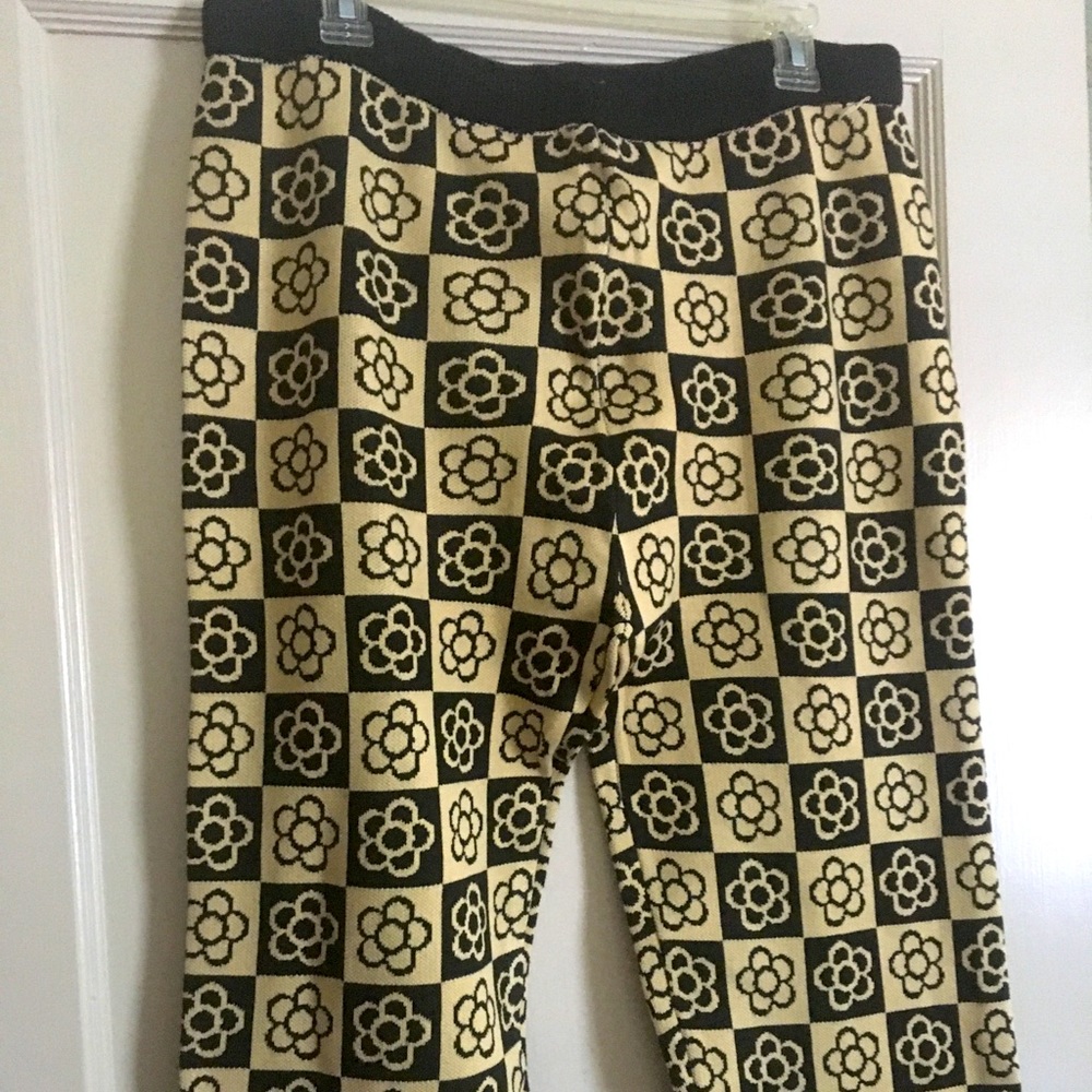 Retro inspired knit pants